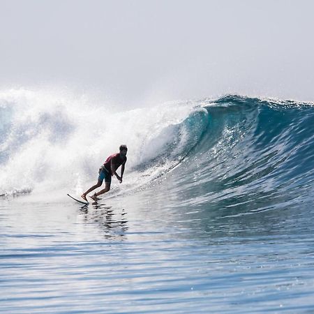 ホテル Iru Maldives スルスドゥー エクステリア 写真