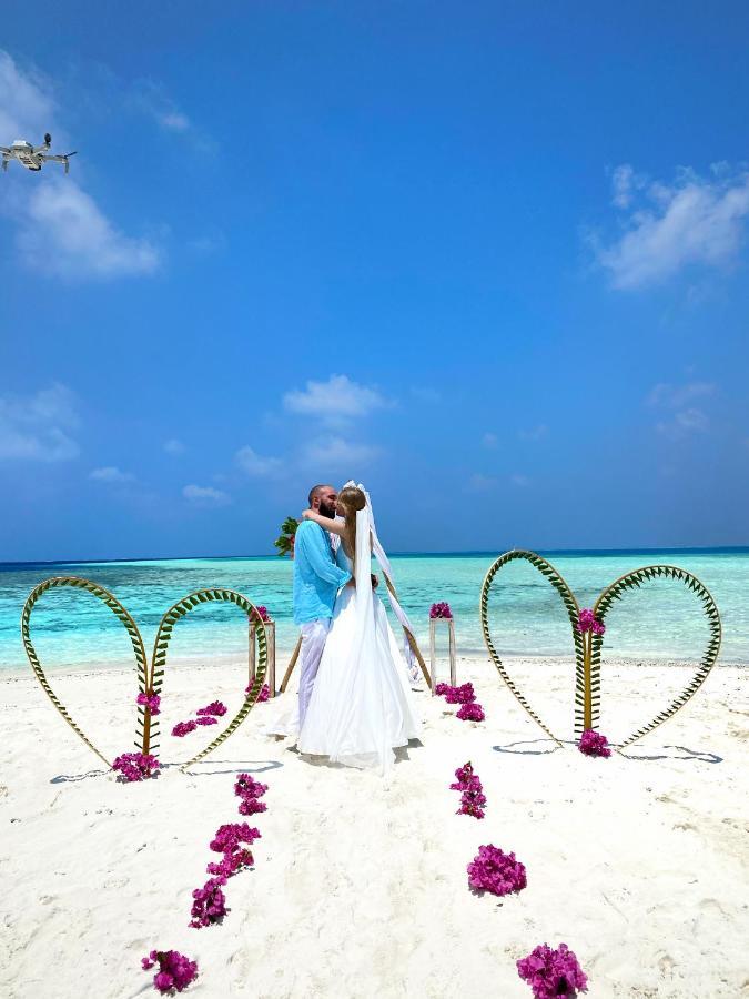 ホテル Iru Maldives スルスドゥー エクステリア 写真