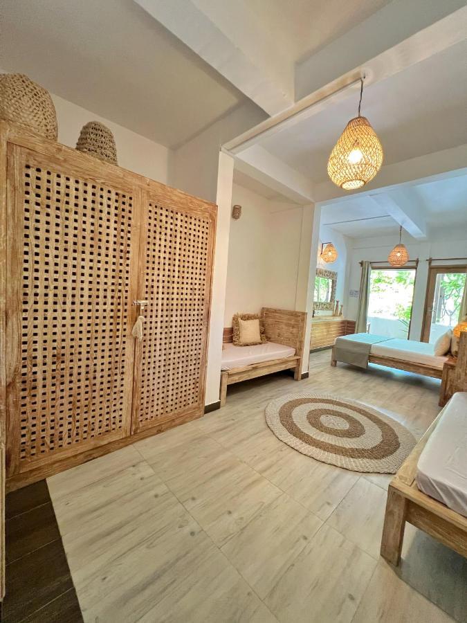 ホテル Iru Maldives スルスドゥー エクステリア 写真