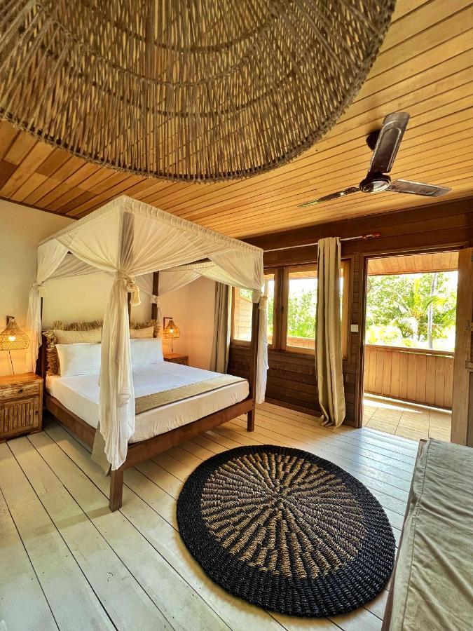 ホテル Iru Maldives スルスドゥー エクステリア 写真