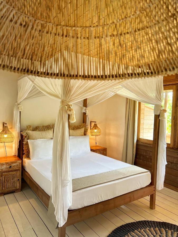 ホテル Iru Maldives スルスドゥー エクステリア 写真