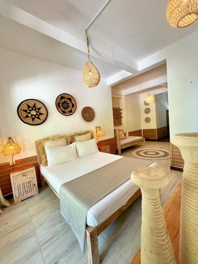 ホテル Iru Maldives スルスドゥー エクステリア 写真
