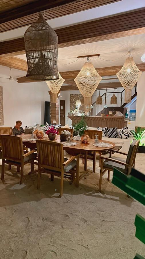 ホテル Iru Maldives スルスドゥー エクステリア 写真